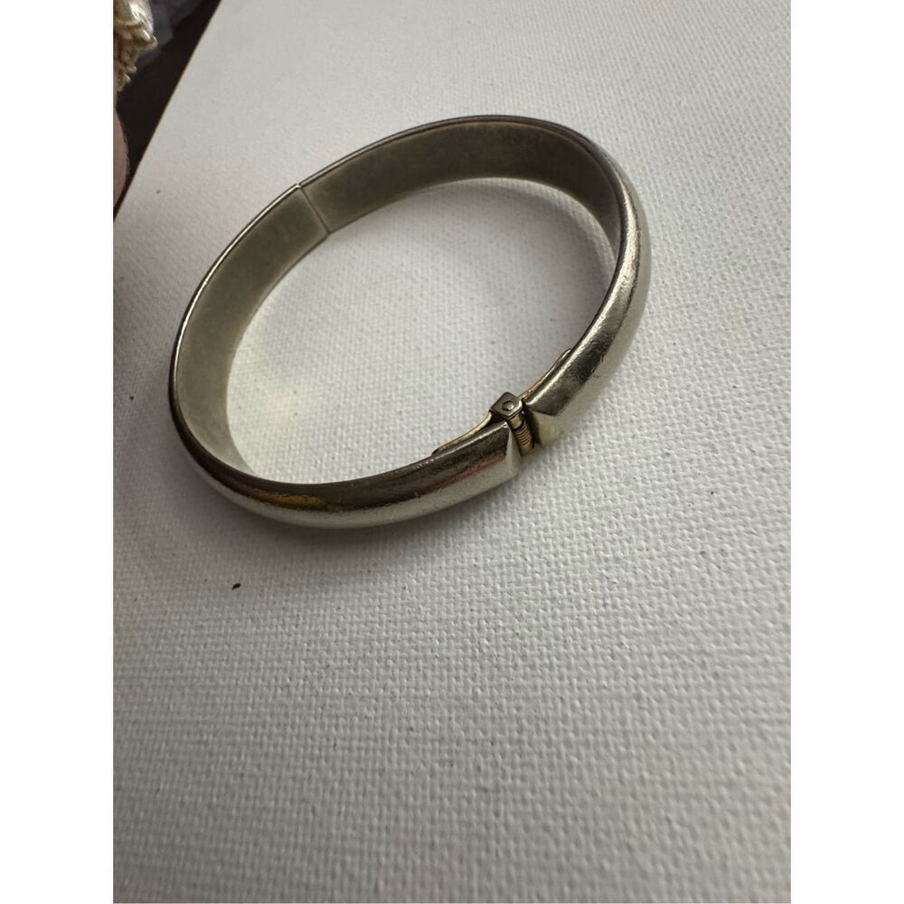 Vintage Womens Whiting & Davis Co Luxury Silver Tone Hinged Bracelet Minimalist